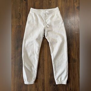 TNA Aritzia Women's Cozy Fleece Jogger Sweatpants Cream Size S Drawstring Waist